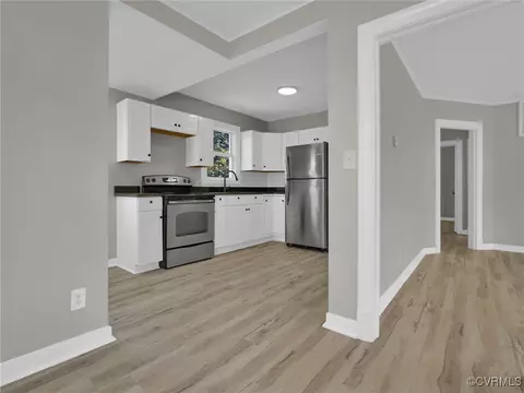 Entry Way - 314 Highland Ave, Colonial Heights, VA 23834 photo 1 of 3