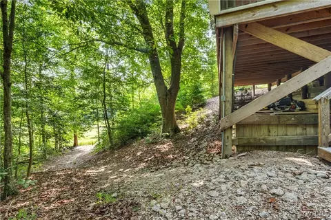 Exterior - 175 N Oakes Cir, Saluda, VA 23149 photo 5 of 18
