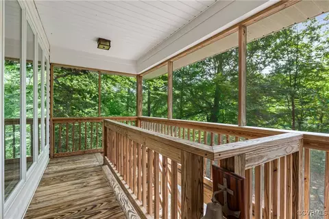 Exterior - 175 N Oakes Cir, Saluda, VA 23149 photo 6 of 18