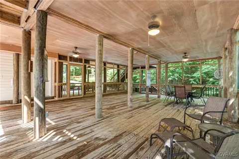 Exterior - 175 N Oakes Cir, Saluda, VA 23149 photo 9 of 18