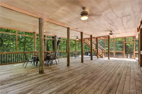 Exterior - 175 N Oakes Cir, Saluda, VA 23149 photo 14 of 18