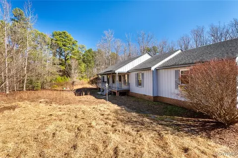 6301 Matoaca Rd, South Chesterfield, VA 23803
