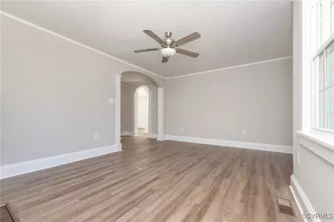 Living - 19503 Ahern Rd, Moseley, VA 23120 photo 2 of 5