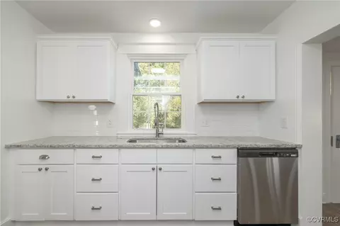 Kitchen - 19503 Ahern Rd, Moseley, VA 23120 photo 1 of 2