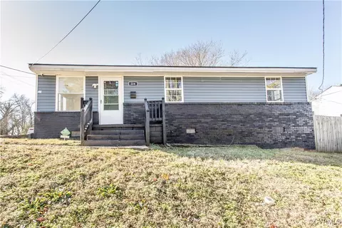 228 S Little Church St, Petersburg, VA 23803