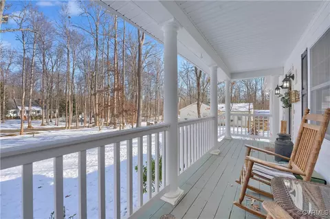 Exterior - 9880 Knobs Hill Ln, Amelia Court House, VA 23002 photo 5 of 8