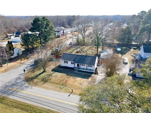 1929 Point Of Rocks Rd, Chester, VA 23836