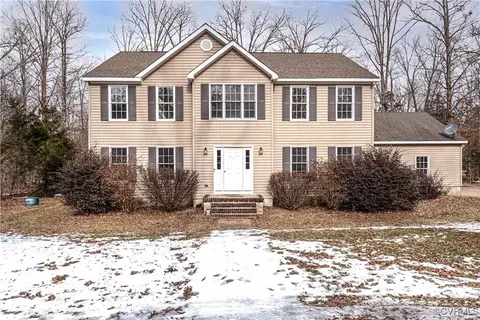 2210 Stage Coach Rd, Farmville, VA 23901