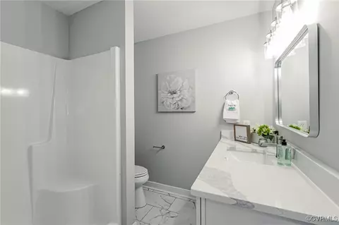 Bath - 906 Whitehead Rd, Richmond, VA 23225 photo 1 of 5