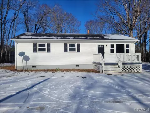 471 Sleepy Hollow Rd, New Canton, VA 23123