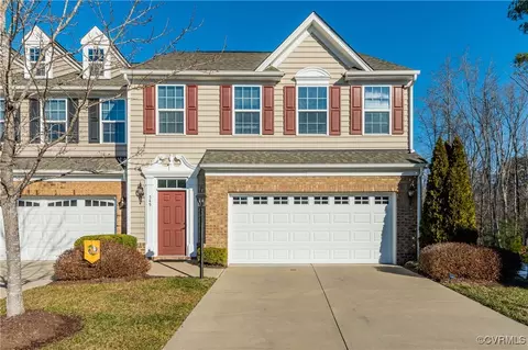 545 Creekwillow Dr, Midlothian, VA 23113