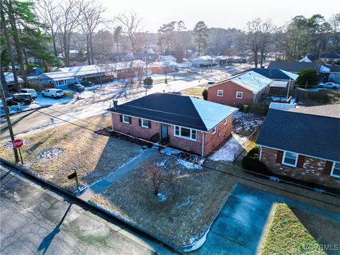 518 Smithfield Ave, Hopewell, VA 23860