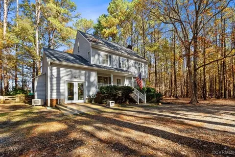 2605 Butterwood Dr, Powhatan, VA 23139