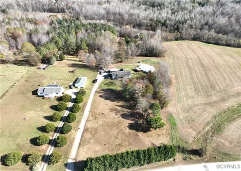 130 Twin Cedar Rd, South Hill, VA 23970