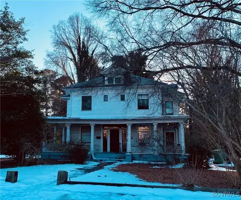 217 Battery Pl, Colonial Heights, VA 23834