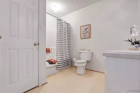 Bath - 4752 Treely Rd, Chester, VA 23831 photo 4 of 4