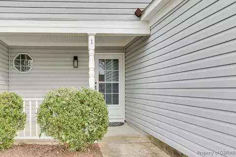 Exterior - 1 Ruby Ct, Hampton, VA 23666 photo 4 of 6