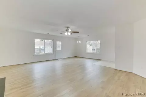 Living - 1 Ruby Ct, Hampton, VA 23666 photo 5 of 8