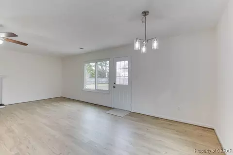 Living - 1 Ruby Ct, Hampton, VA 23666 photo 7 of 8