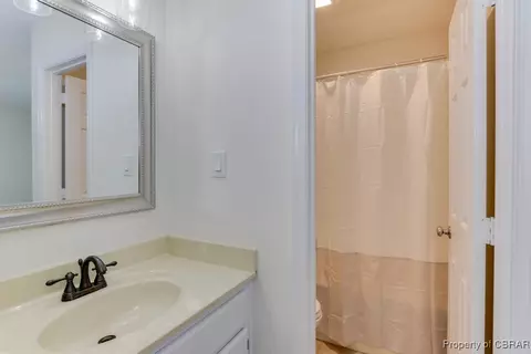 Bath - 1 Ruby Ct, Hampton, VA 23666 photo 2 of 4