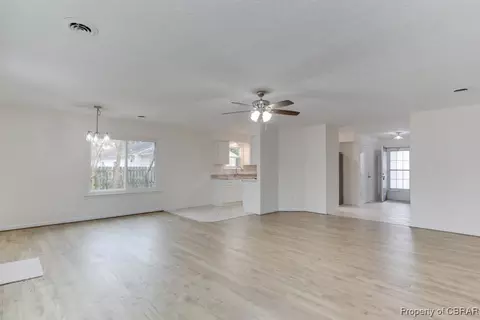 Living - 1 Ruby Ct, Hampton, VA 23666 photo 3 of 8