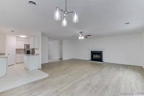 Living - 1 Ruby Ct, Hampton, VA 23666 photo 6 of 8