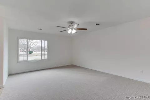 Living - 1 Ruby Ct, Hampton, VA 23666 photo 8 of 8