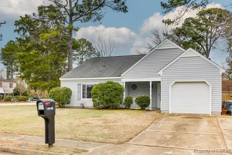Exterior - 1 Ruby Ct, Hampton, VA 23666 photo 3 of 6