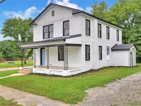 1715 Atlantic St, Hopewell, VA 23860