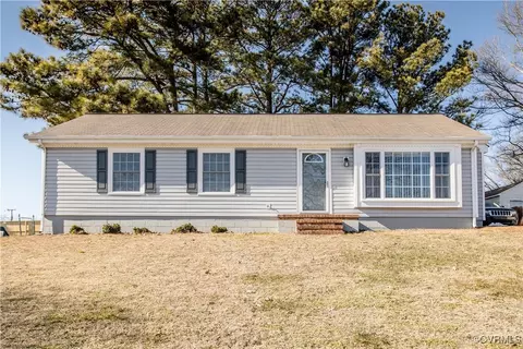 2542 Bent Oaks Dr, Colonial Heights, VA 23834