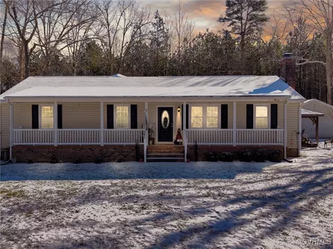 136 Hollyberry Ln, Prince George, VA 23875