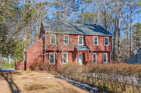 3207 Nuttree Woods Dr, Midlothian, VA 23112
