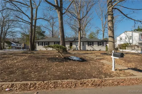 1950 Woodmont Dr, Richmond, VA 23235