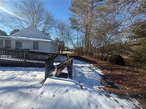 4881 Chestnut Fork Rd, Gloucester, VA 23061 photo 5