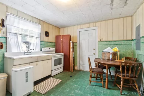 6470 T C Walker, Gloucester, VA 23061 photo 10