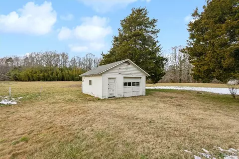 6470 T C Walker, Gloucester, VA 23061 photo 25