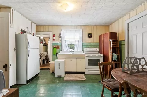 6470 T C Walker, Gloucester, VA 23061 photo 9