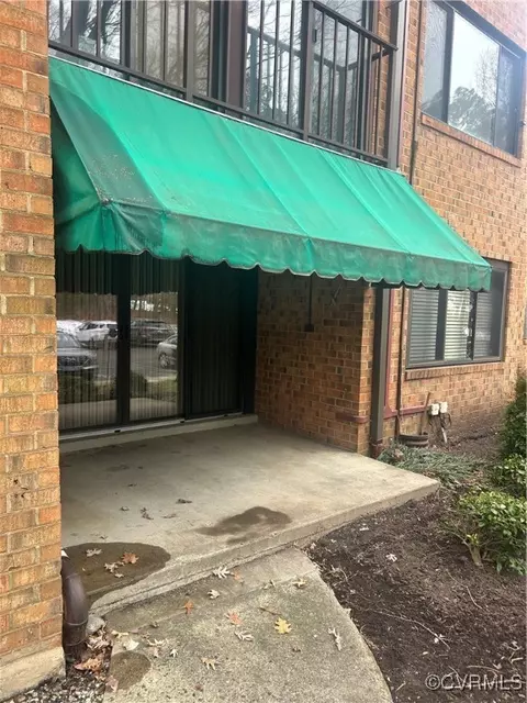 1503 Regency Woods Rd #104, Glen Allen, VA 23238