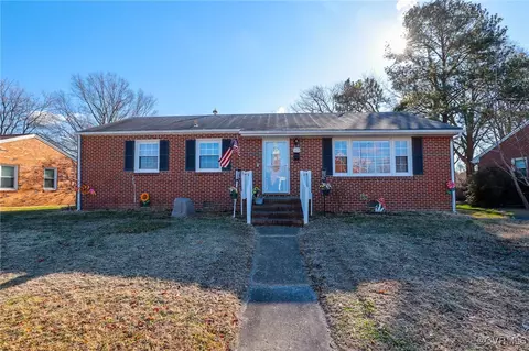 504 Compton Rd, Colonial Heights, VA 23834