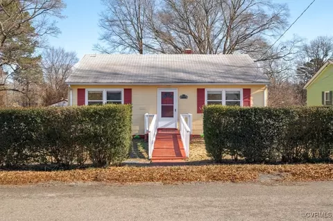 1207 Roanoke Ave, Hopewell, VA 23860