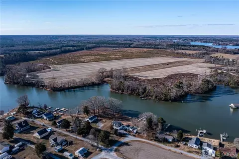 3352 Coles Point Rd, Hague, VA 22469