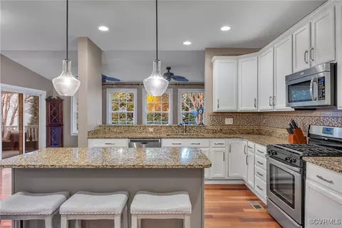 14518 Shipborne Rd, Midlothian, VA 23112 photo 9