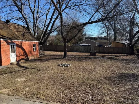 Exterior - 3207 Watson Ave, Richmond, VA 23234 photo 3 of 4