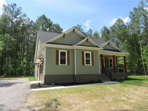22348 Butterwood Rd, North Dinwiddie, VA 23803