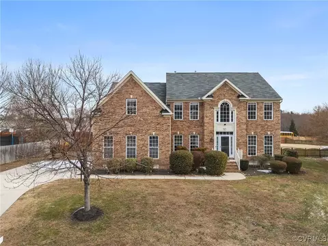 1406 Chaplin Bay Dr, Chester, VA 23836