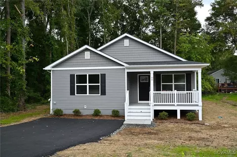 90 Dale Dr, Colonial Beach, VA 22443