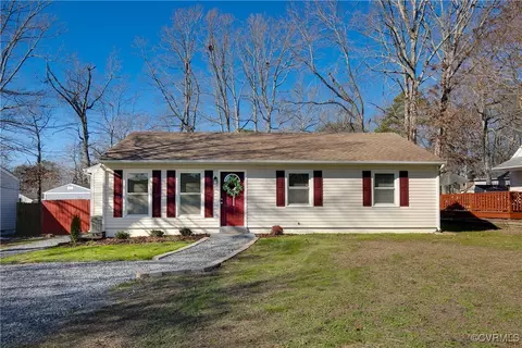 5148 Oakforest Dr, Chesterfield, VA 23832