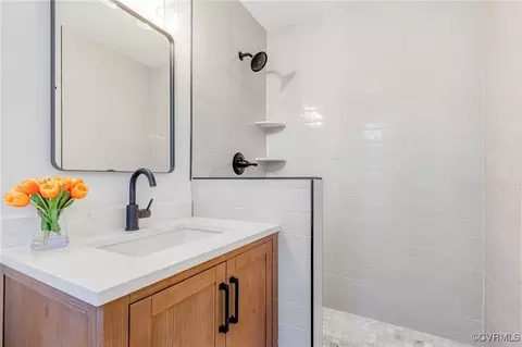 Bath - 1315 Castleton Rd, Richmond, VA 23225 photo 3 of 4
