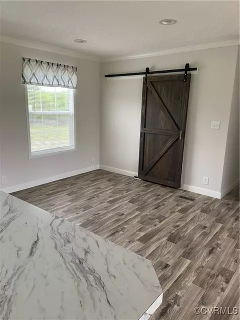 18 Smith St, Dendron, VA 23839 photo 8
