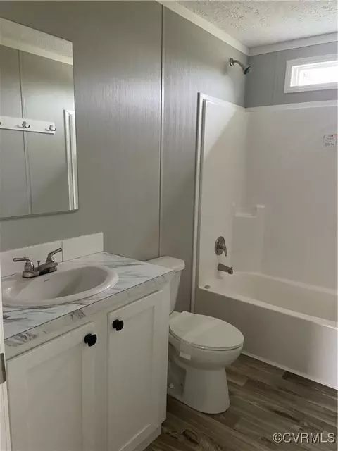 18 Smith St, Dendron, VA 23839 photo 6